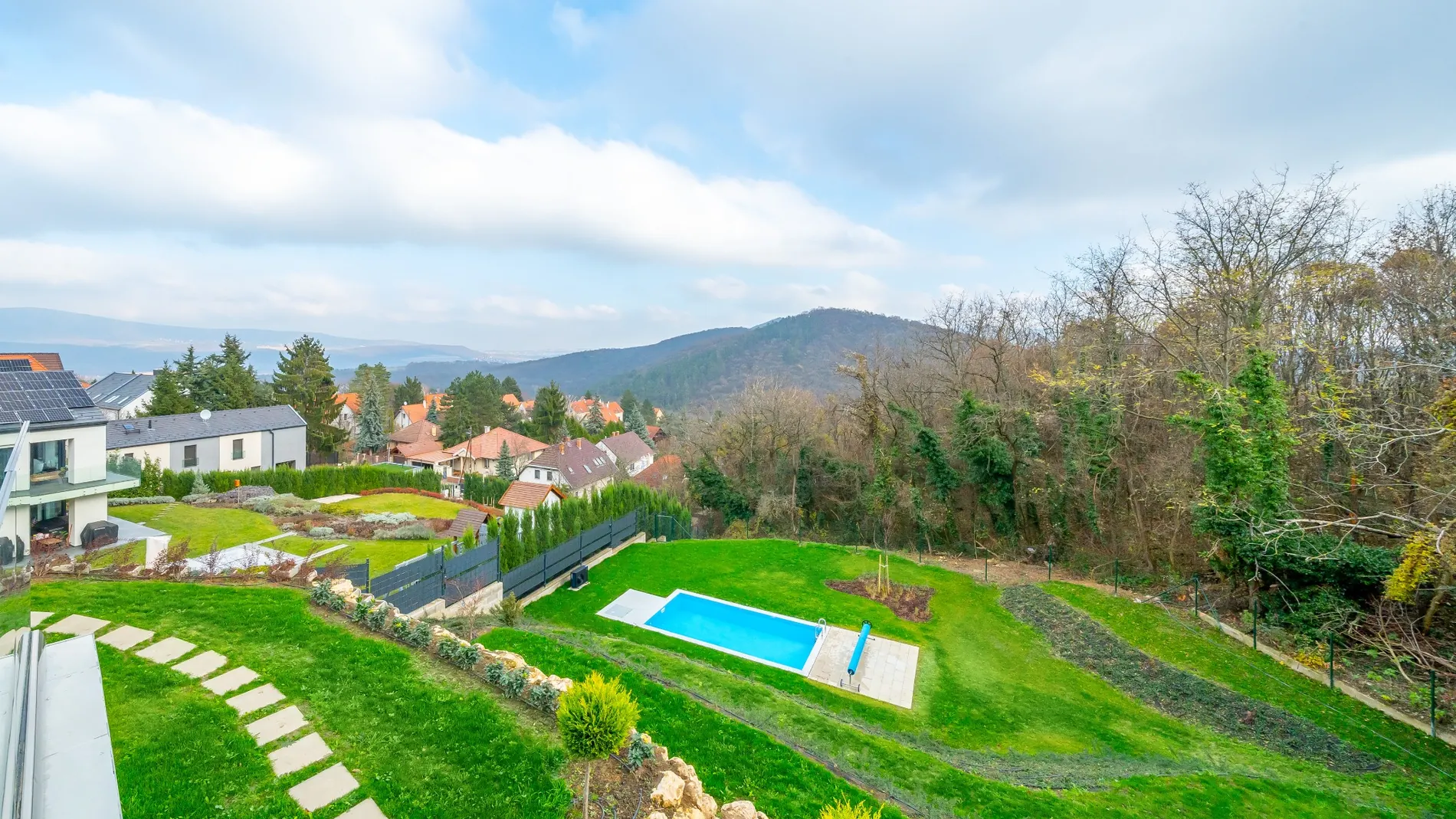 Solymári Villa