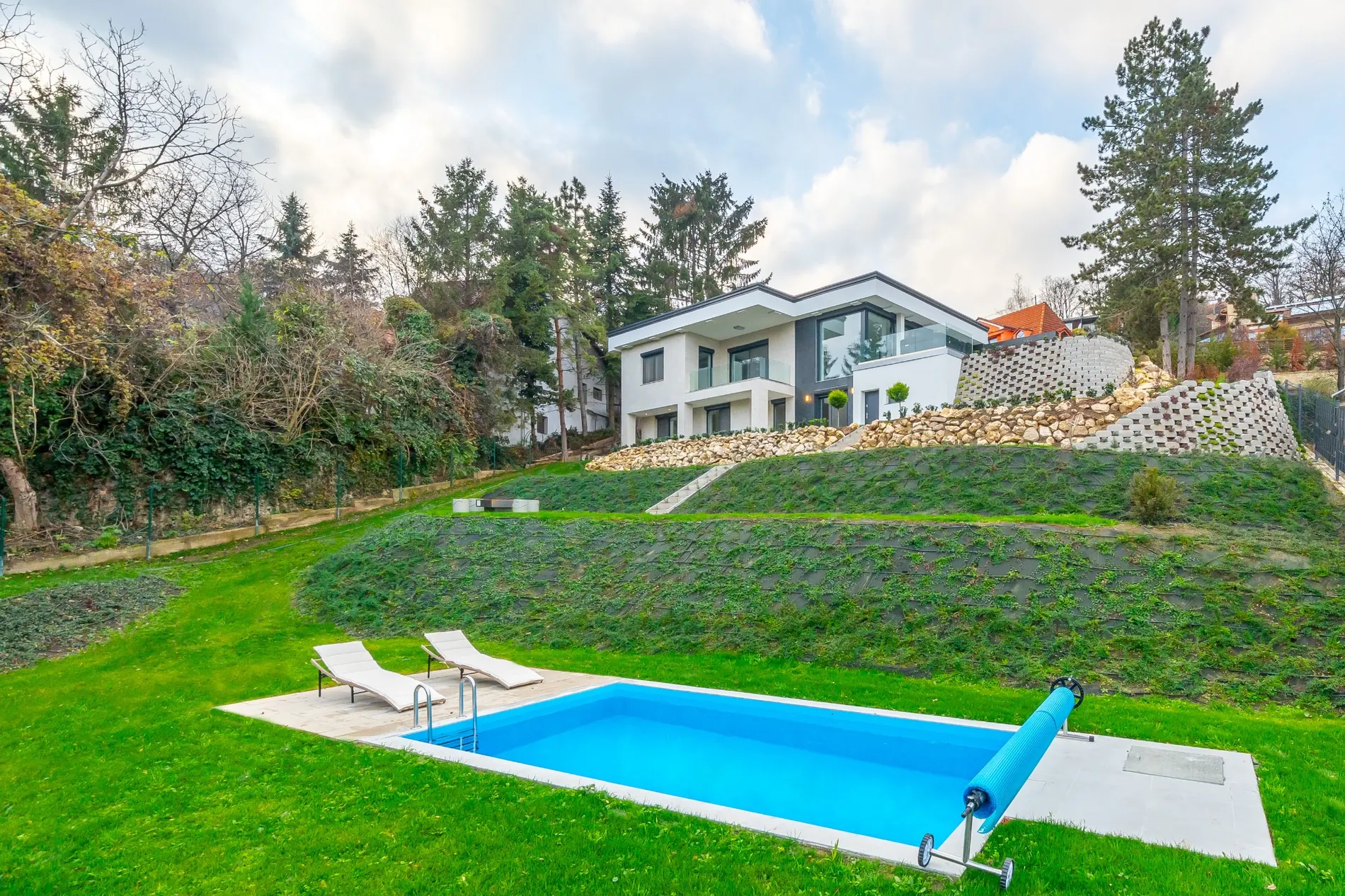 Solymári Villa